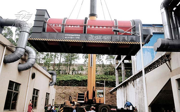 果渣烘干機(jī)吊裝現(xiàn)場 果渣烘干機(jī)吊裝現(xiàn)場
